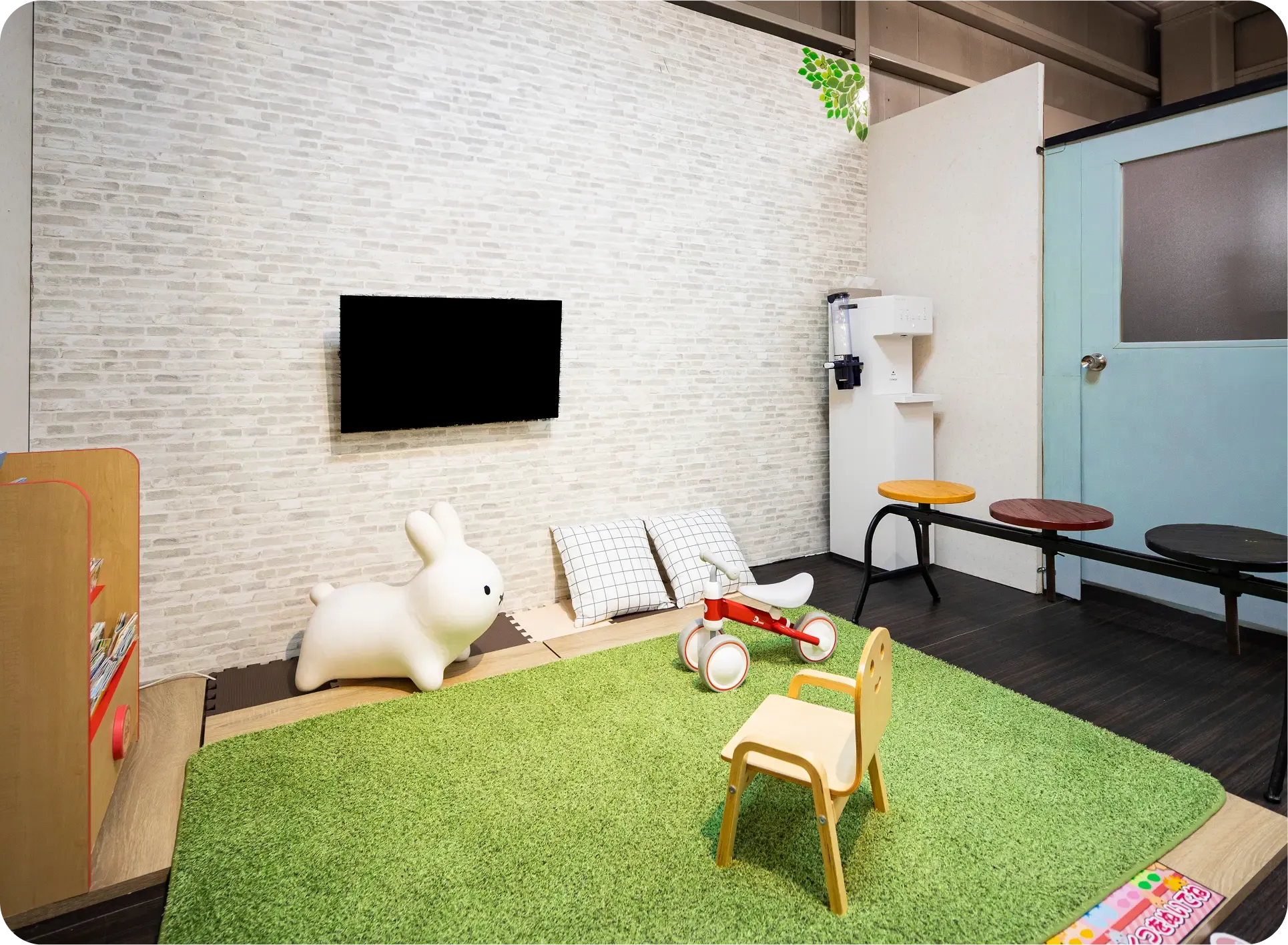 kura house